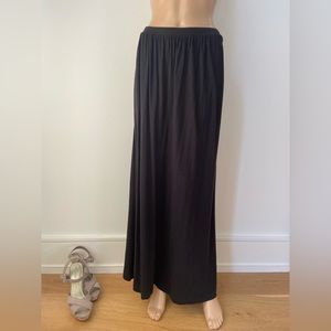 Maxi skirt with pockets